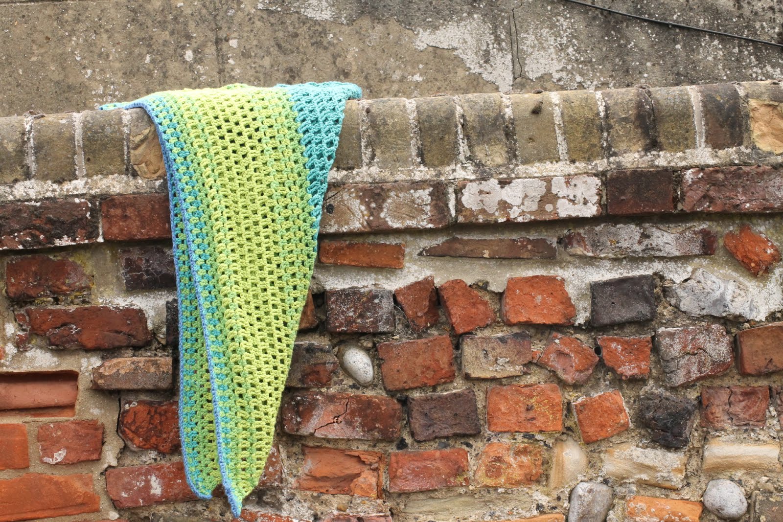 Ombre shawl crochet pattern for beginners